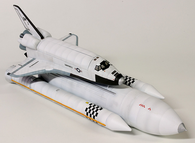 James Bond 007 Moonraker 1/200 Scale Space Shuttle with Booster Rocket Model Kit RE-Issue - Click Image to Close