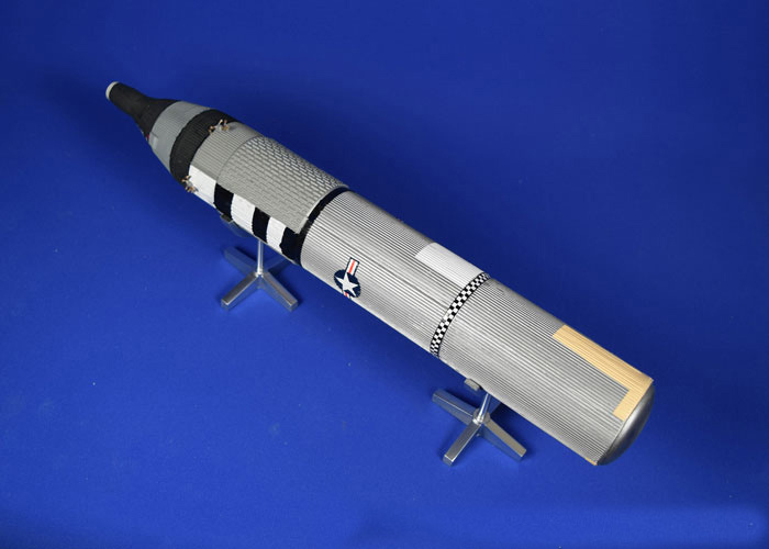 USAF Manned Orbiting Laboratory (MOL) 1/48 Scale Model Kit - Click Image to Close