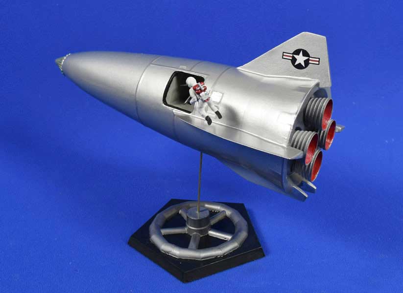 Men Into Space Rocketship Type 1 1/48 Scale Model Kit - Click Image to Close