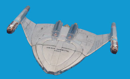 United Earth Type-3 Warp Ship U.E.S.S. Emmette 1:100 Model Kit - Click Image to Close