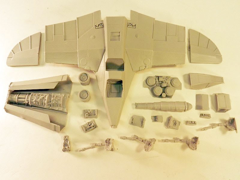 Buck Rogers Warhawk Spacecraft Model Kit - Click Image to Close