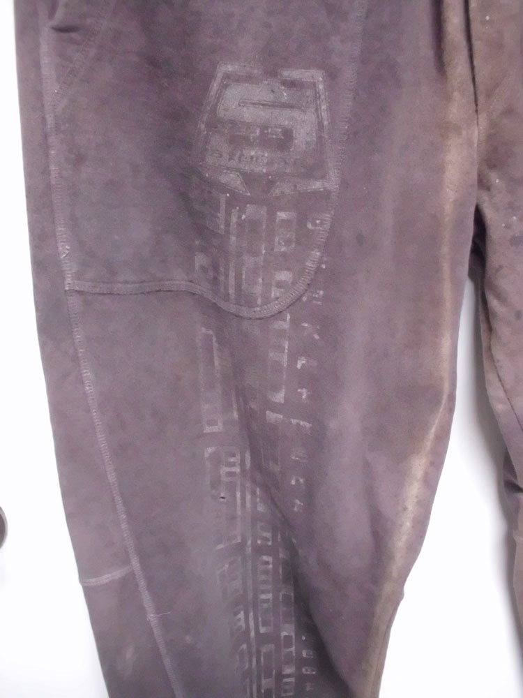 Alien 3 Screen Used Prisoner Uniform Wardrobe Prop - Click Image to Close