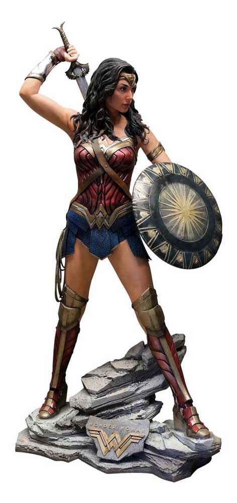 Wonder Woman Life-Size Statue Display - Click Image to Close