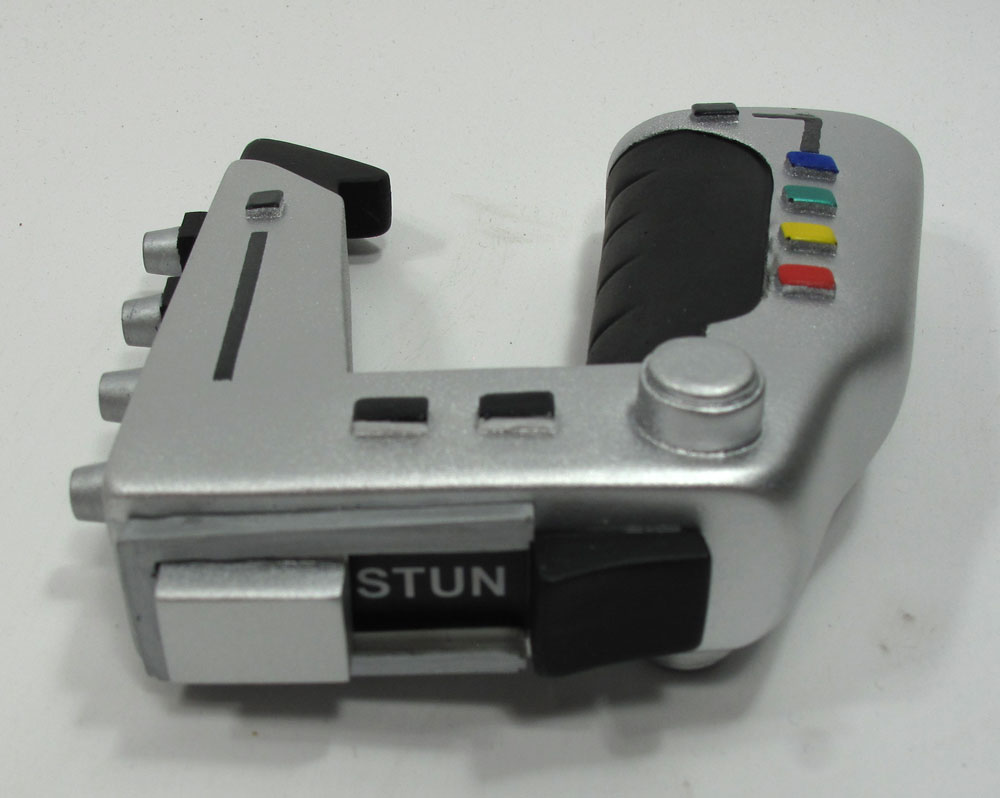 Stun/Kill Gun Prop Replica - Click Image to Close