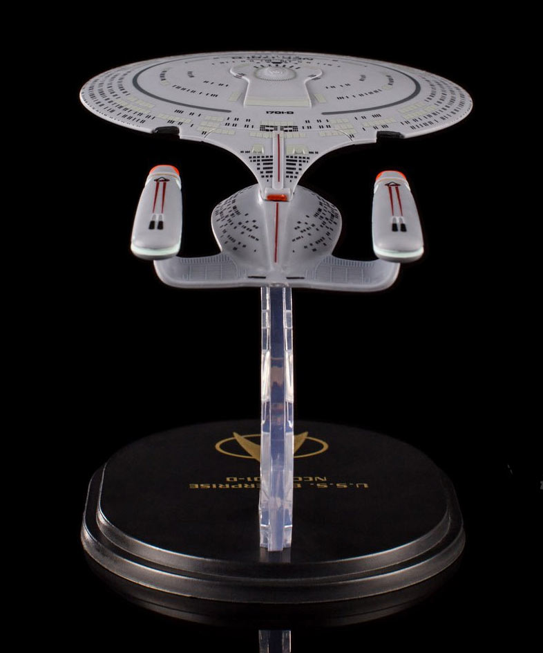 Star Trek TNG Enterprise NCC-1701-D Master Replica - Click Image to Close
