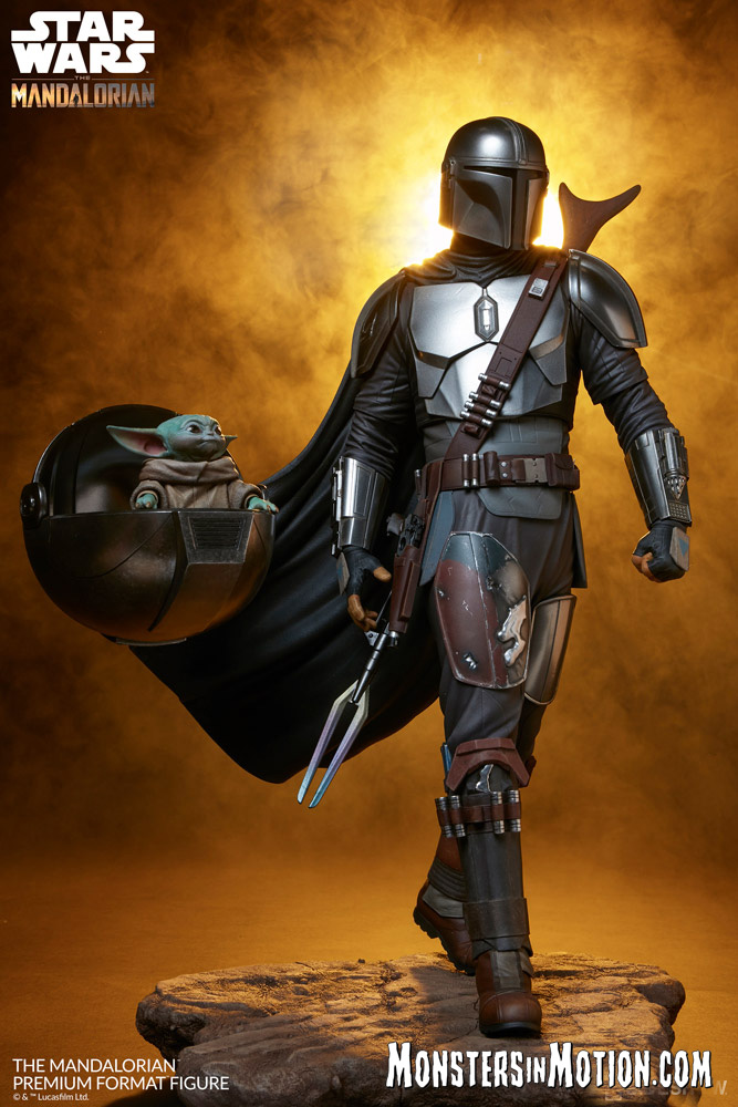 Star Wars The Mandalorian with Child Premium Format 1/4 Scale 20" Tall Figure - Click Image to Close