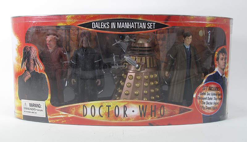 Doctor Who Daleks in Manhattan Figure Set - Click Image to Close