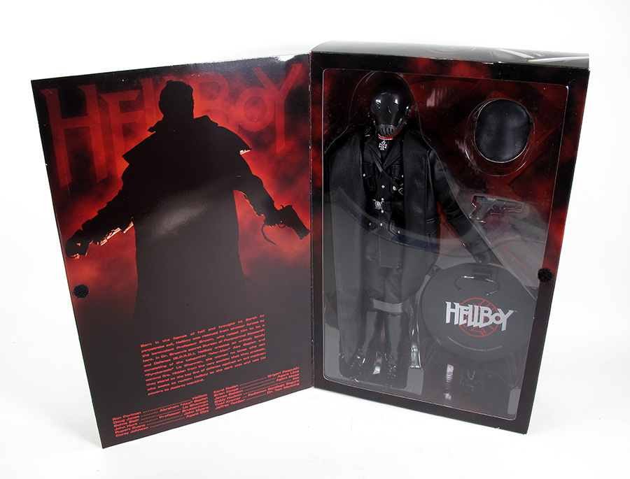 Hellboy Kroenen WWII Version Sideshow Exclusive 1/6 Figure - Click Image to Close