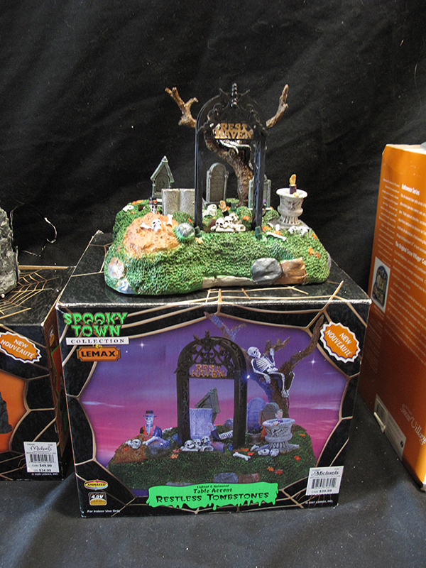 Spooky Town Restless Tombstones 2007 #74605 Retired - Click Image to Close