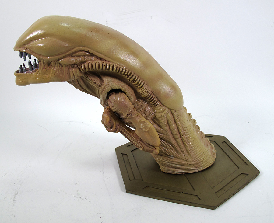 Alien 1979 Alien Chest Burster Life-Size Prop Replica - Click Image to Close