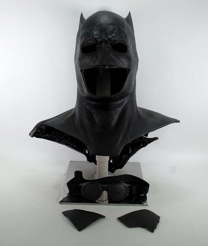 Batman Vs. Superman Dawn of Justice Batman Tactical Cowl Prop Replica - Click Image to Close