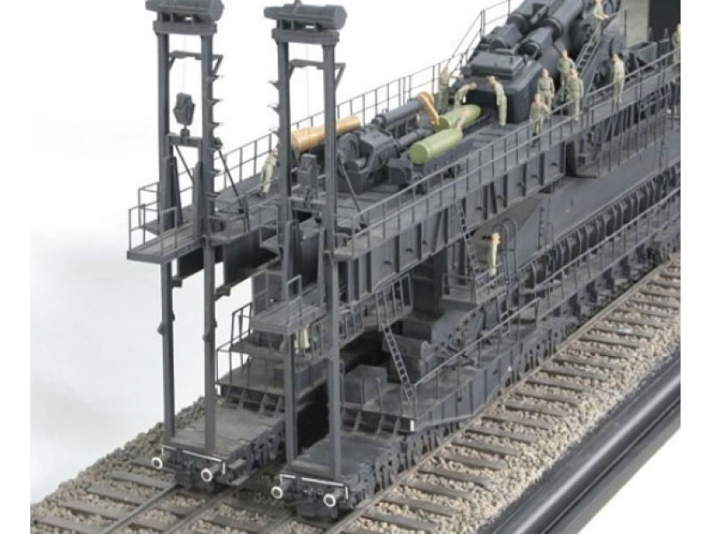 WWII German Dora Railway Gun 1/35 Scale Model Kit - Click Image to Close