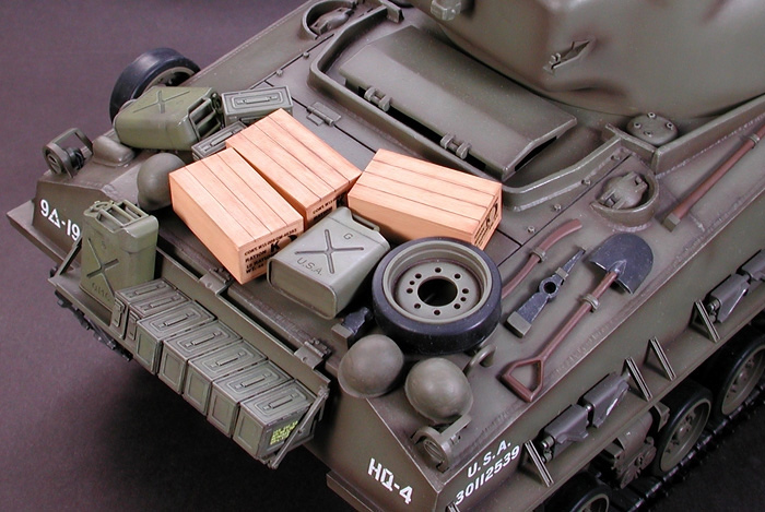 Tamiya RC M4 Sherman 105mm Howitzer Full Option Kit 1:16
