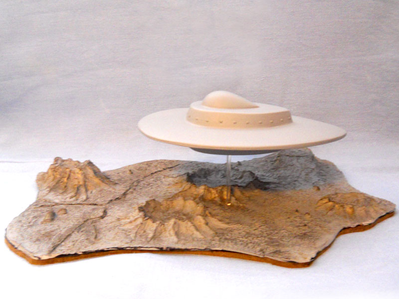 This Island Earth Flying Saucer Model kit - Click Image to Close
