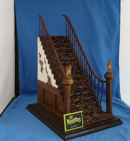 Spot Under The Stairs Model Hobby Kit - Click Image to Close