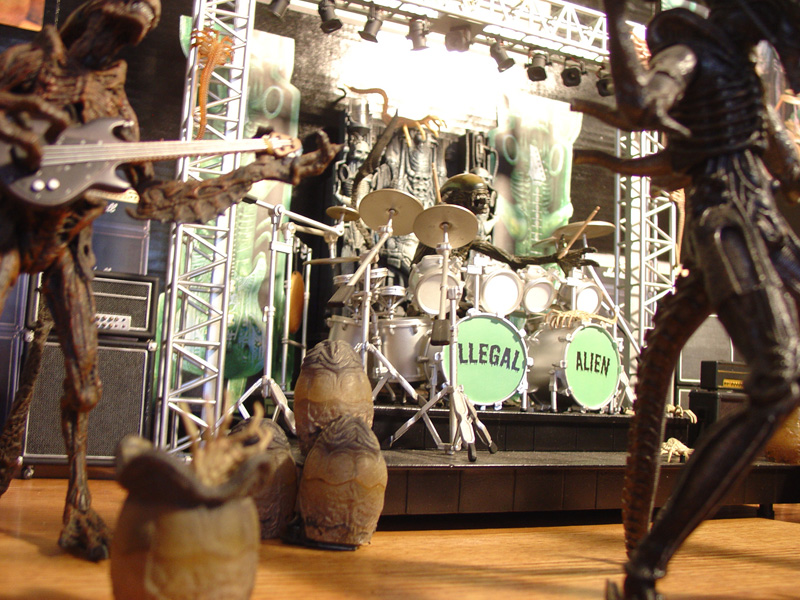 Alien Rock Band Diorama - Click Image to Close