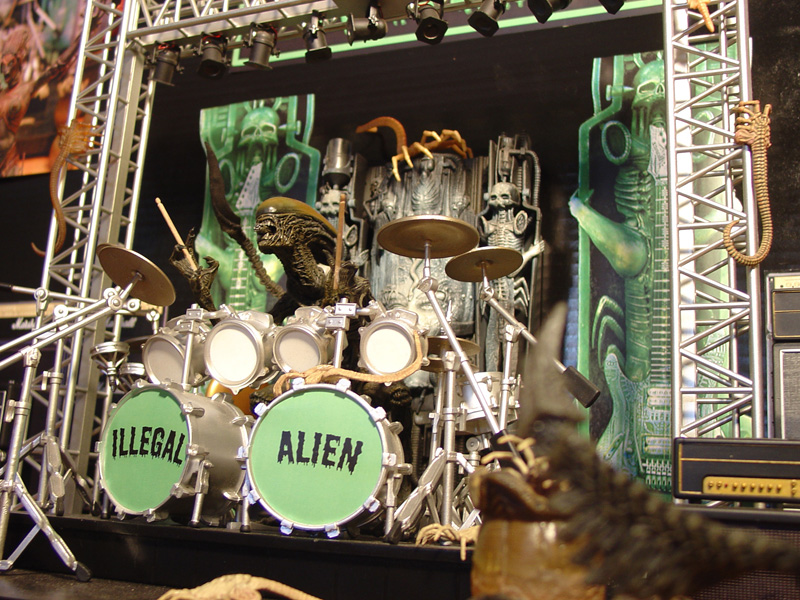 Alien Rock Band Diorama - Click Image to Close