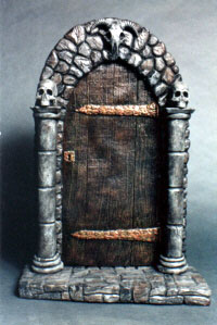 Skull Door Model Kit - Click Image to Close