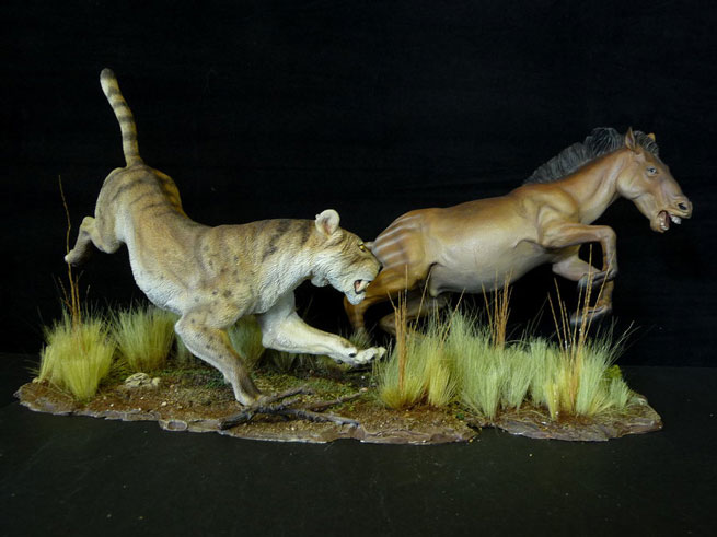 3 Toed Horse vs Saber Tooth Machairodus Model Kit SPECIAL ORDER - Click Image to Close