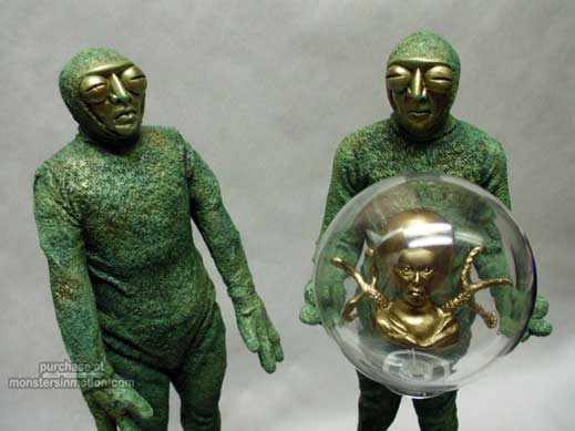 Invaders From Mars Drones and Supreme Leader Resin Model Kit - Click Image to Close