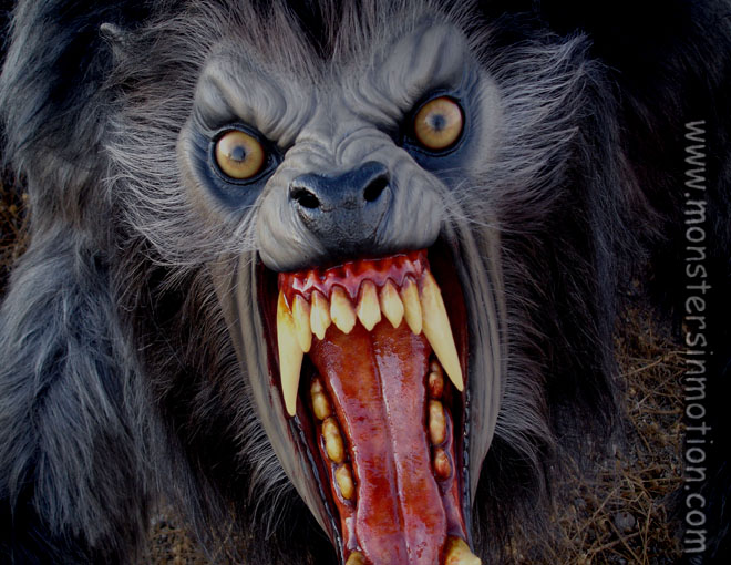 London Werewolf Life-Size Prop Display - Click Image to Close