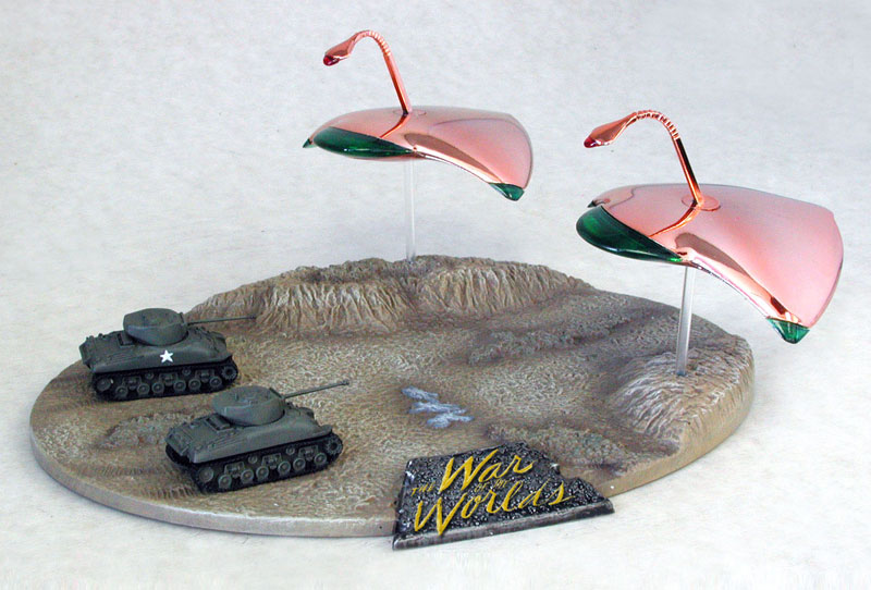 War Of The Worlds War Machines Attack 1/144 Plastic Model Kit - Click Image to Close